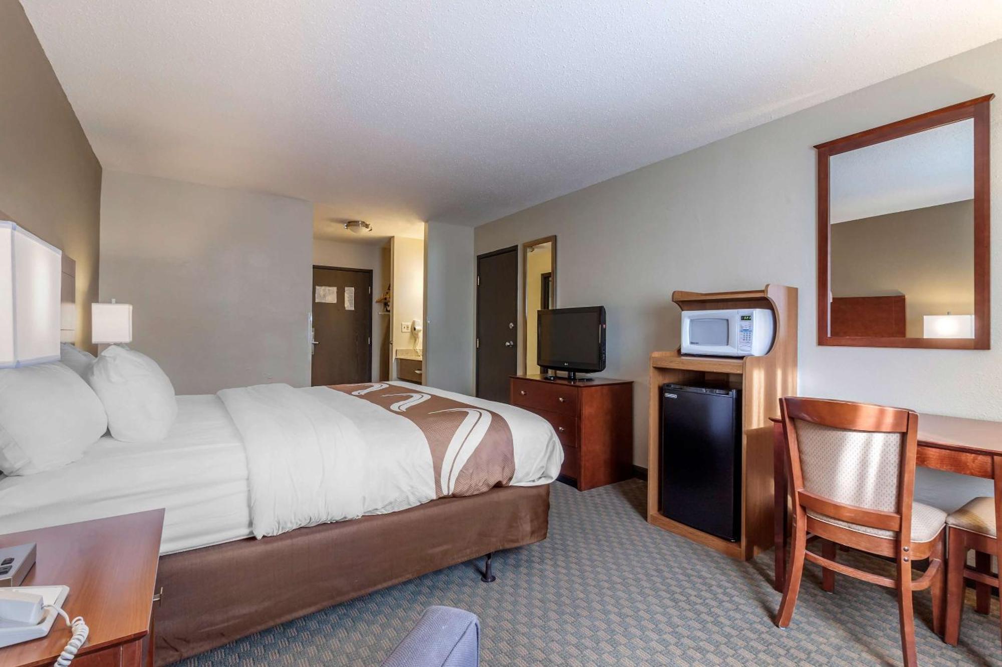 Quality Inn Hays I-70 Exterior foto