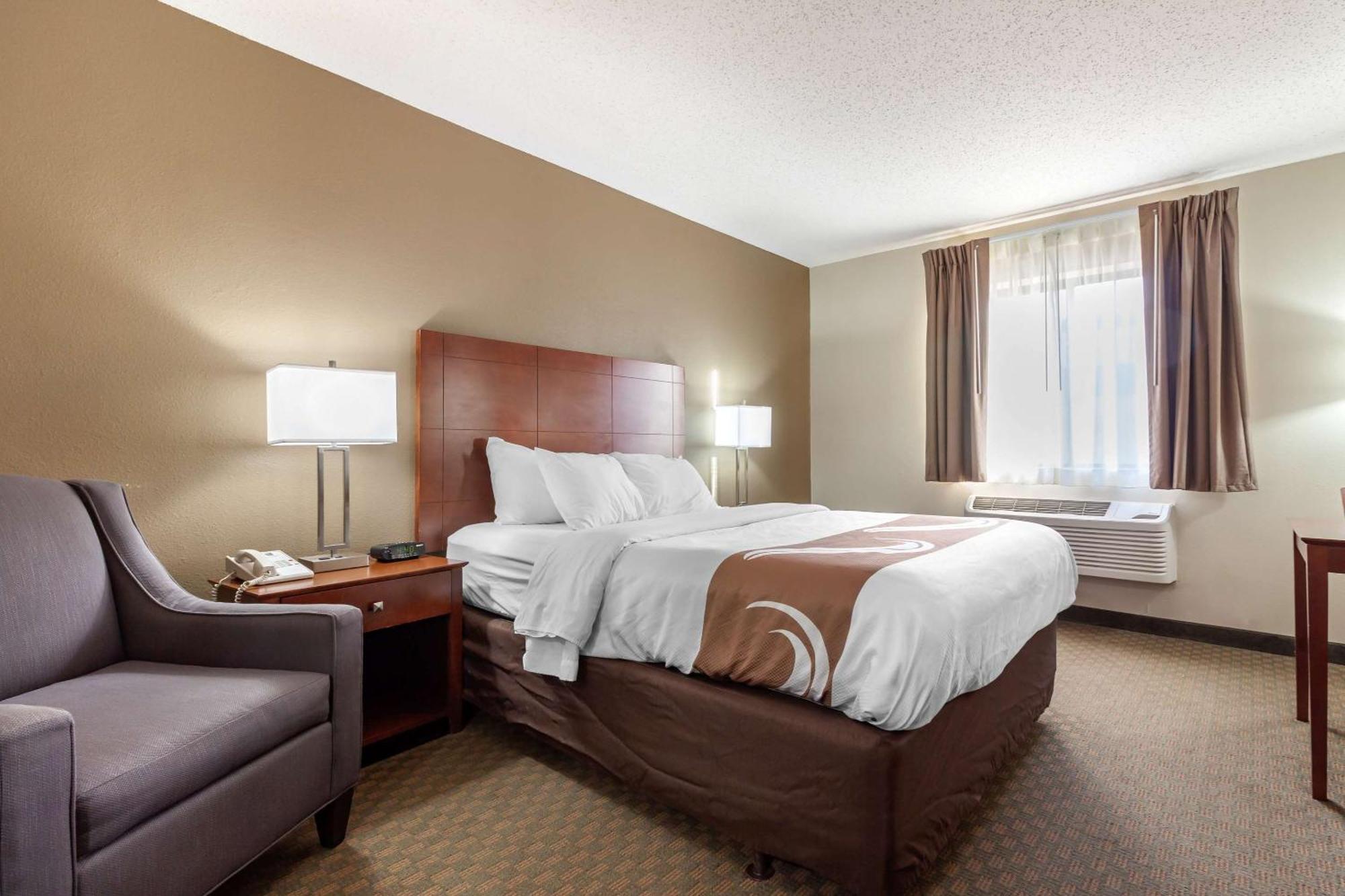 Quality Inn Hays I-70 Exterior foto